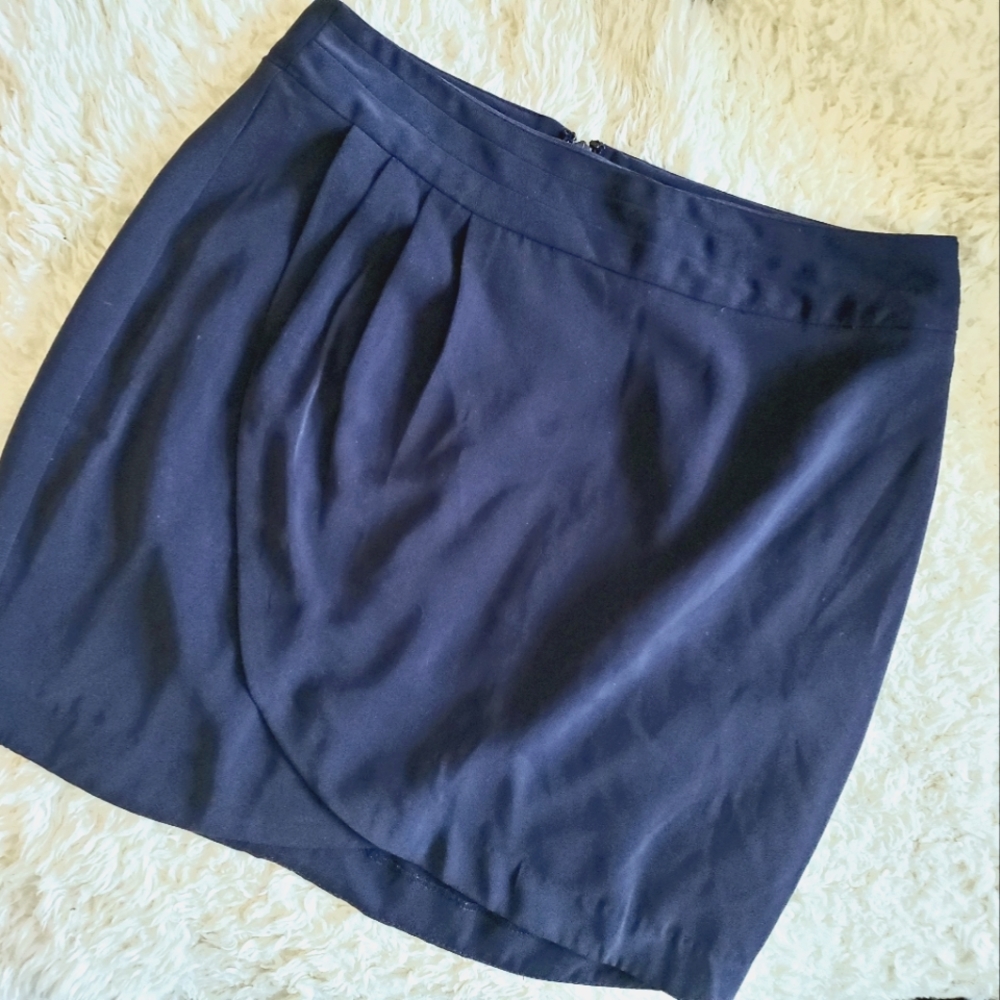 Banana Republic scalloped mini skirt 4
